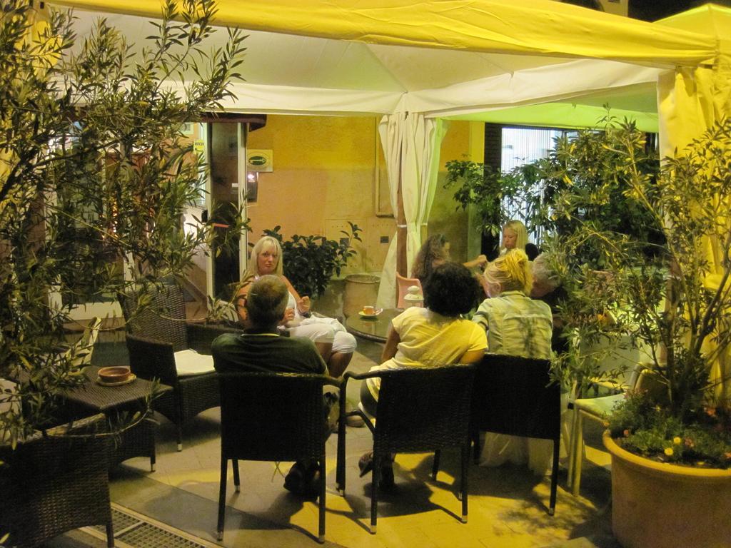 Hotel Il Ponte Cecina  Kültér fotó