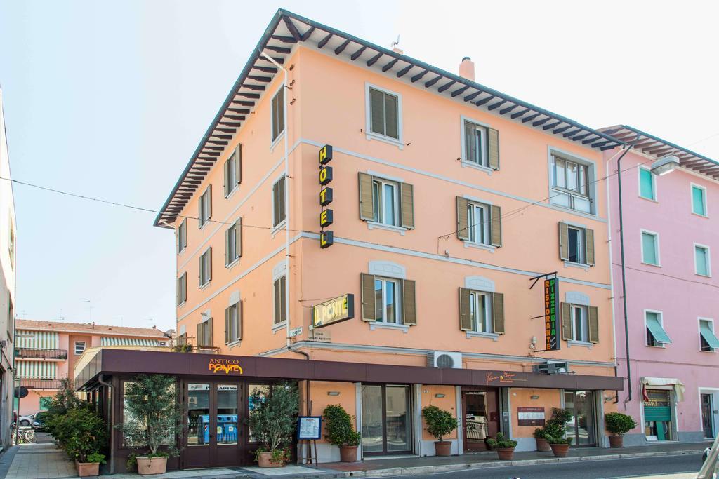 Hotel Il Ponte Cecina  Kültér fotó